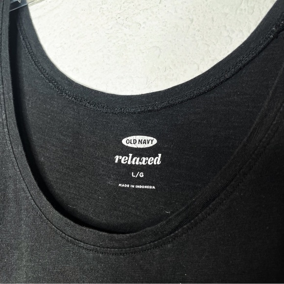 Old Navy Relaxed Graphic This Is Paradise Tank Top - Picture 6 of 7